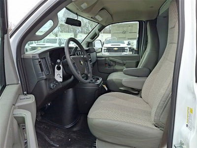 2025 Chevrolet Express Cutaway 3500 1WT