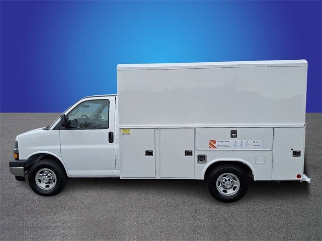 2025 Chevrolet Express Cutaway 3500 1WT