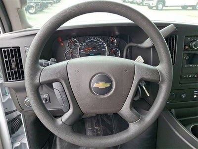 2025 Chevrolet Express Cutaway 3500 1WT