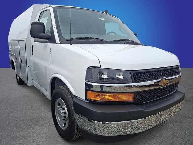 2025 Chevrolet Express Cutaway 3500 1WT