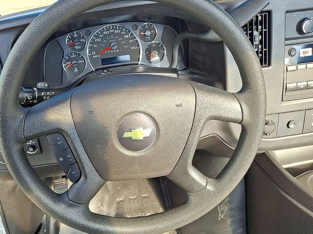 2025 Chevrolet Express Cutaway 3500 1WT