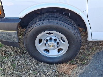 2025 Chevrolet Express Cutaway 3500 1WT