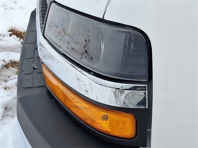 2025 Chevrolet Express Cutaway 3500 1WT