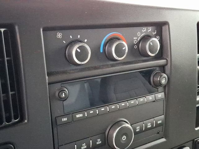 2025 Chevrolet Express Cutaway 3500 1WT