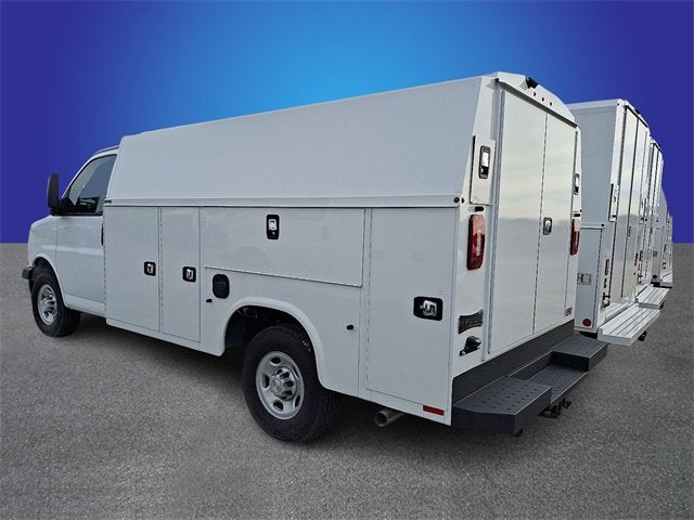 2025 Chevrolet Express Cutaway 3500 1WT