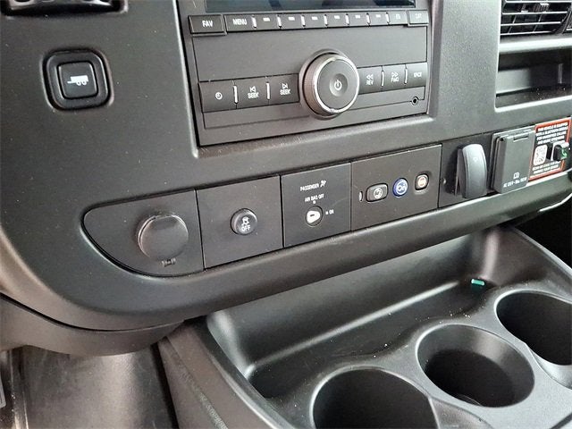 2025 Chevrolet Express Cutaway 3500 1WT