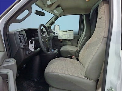 2025 Chevrolet Express Cutaway 3500 1WT