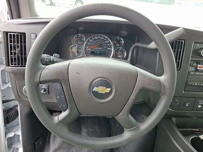 2025 Chevrolet Express Cutaway 3500 1WT