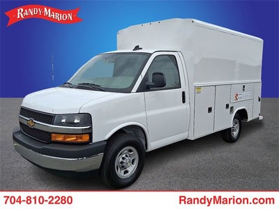 2025 Chevrolet Express Cutaway 3500 1WT