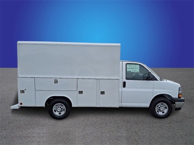 2025 Chevrolet Express Cutaway 3500 1WT