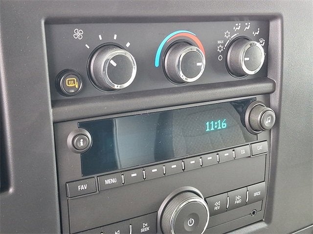 2025 Chevrolet Express Cutaway 3500 1WT