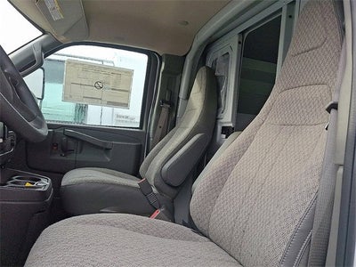 2024 Chevrolet Express Cutaway 3500 1WT
