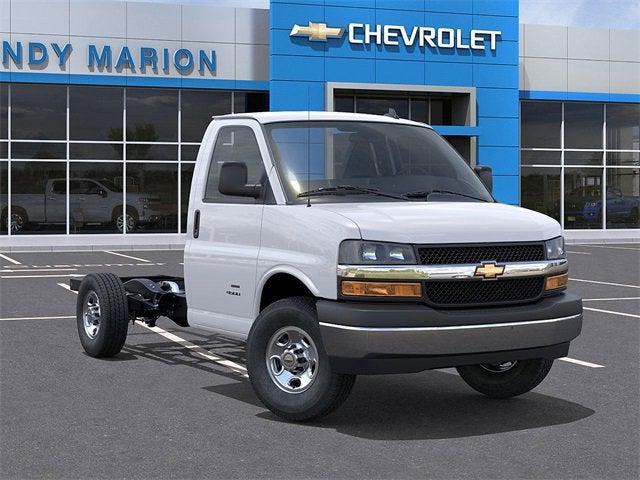 2025 Chevrolet Express Cutaway 3500 1WT