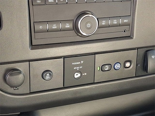 2025 Chevrolet Express Cutaway 3500 1WT