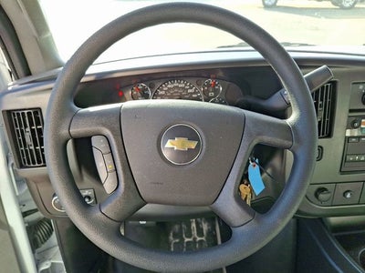 2025 Chevrolet Express Cutaway 3500 1WT