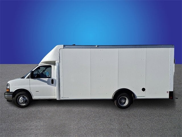 2025 Chevrolet Express Cutaway 3500 1WT
