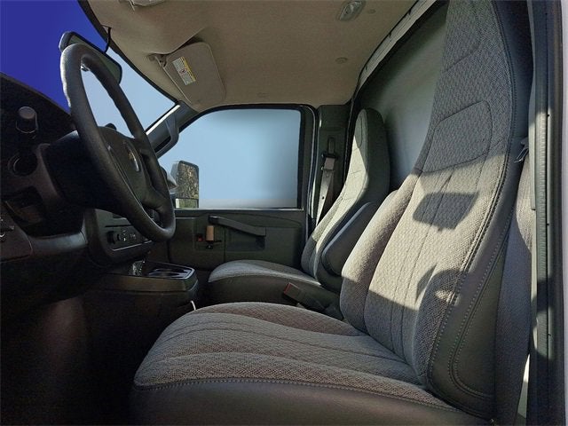 2024 Chevrolet Express Cutaway 3500 1WT