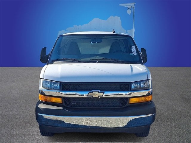 2024 Chevrolet Express Cutaway 3500 1WT