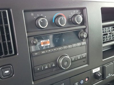 2025 Chevrolet Express Cutaway 3500 1WT