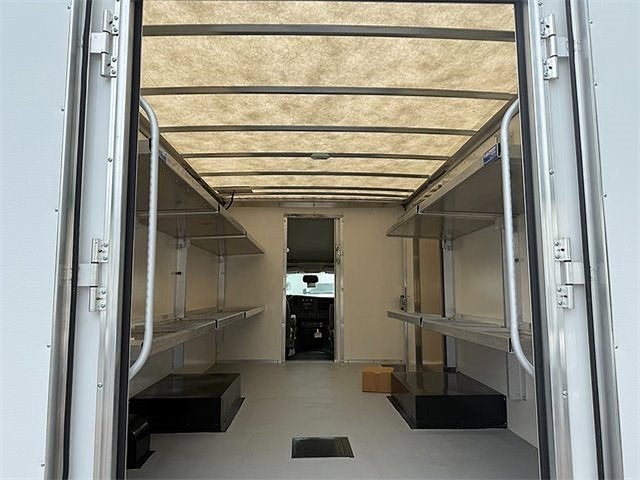 2022 Chevrolet Express Cutaway 3500 Base