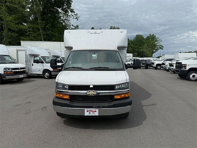 2022 Chevrolet Express Cutaway 3500 Base