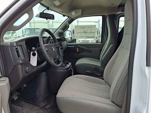 2026 Chevrolet Express Cargo 1WT