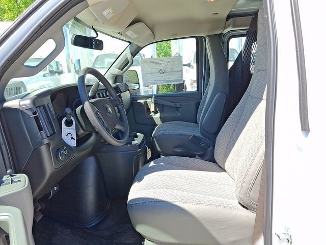 2026 Chevrolet Express Cargo 1WT