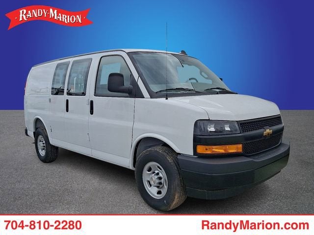 2025 Chevrolet Express Cargo WT