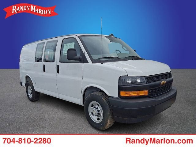 2025 Chevrolet Express Cargo WT