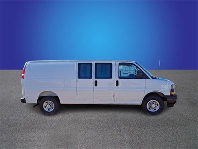 2025 Chevrolet Express Cargo 3500 WT