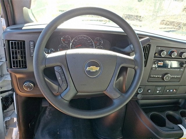 2025 Chevrolet Express Cargo 3500 WT