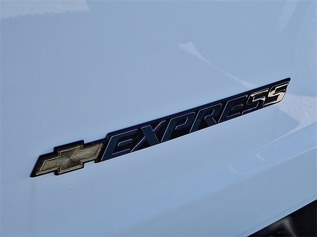 2025 Chevrolet Express Cargo 3500 WT