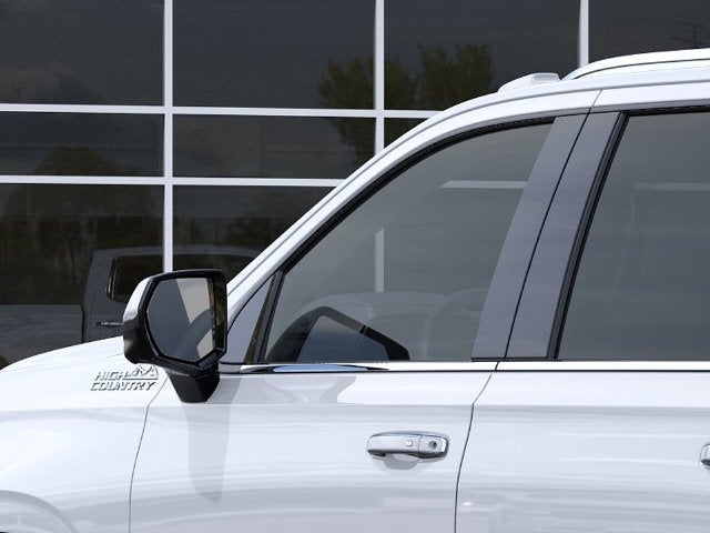 2027 Chevrolet Suburban High Country - Photo 12