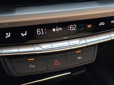 2025 Cadillac XT4 Premium Luxury