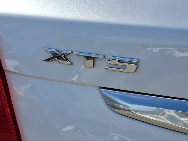 2018 Cadillac XT5 Luxury FWD