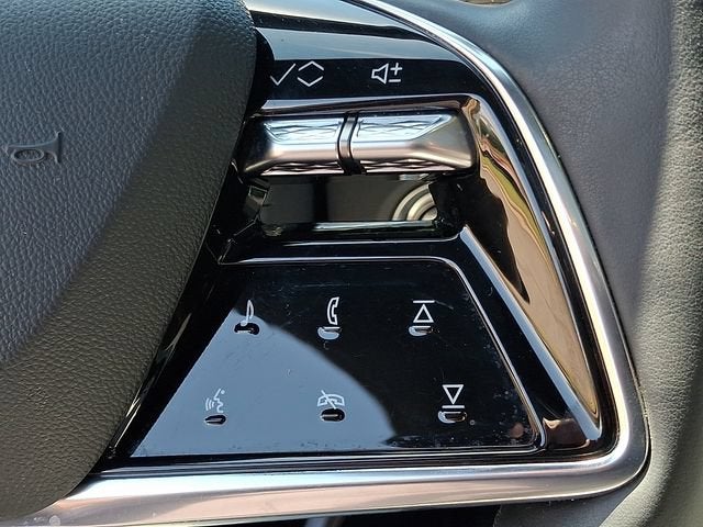 2023 Cadillac LYRIQ Luxury