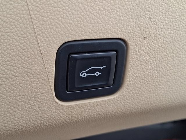 2022 Cadillac Escalade ESV Premium Luxury
