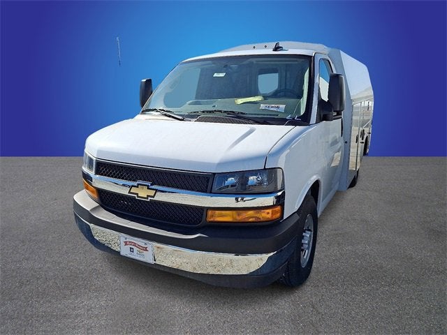 2024 Chevrolet Express Cutaway 3500 1WT