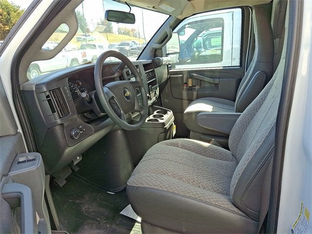 2024 Chevrolet Express Cutaway 3500 1WT