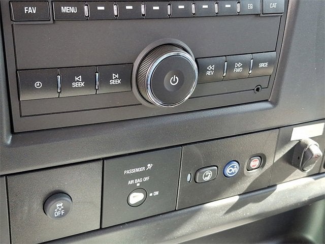 2024 Chevrolet Express Cutaway 3500 1WT