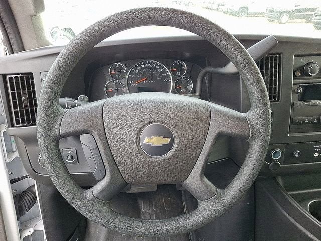 2025 Chevrolet Express Cutaway 3500 1WT