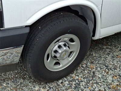 2024 Chevrolet Express Cutaway 3500 1WT