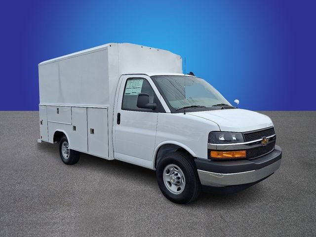 2025 Chevrolet Express Cutaway 3500 1WT