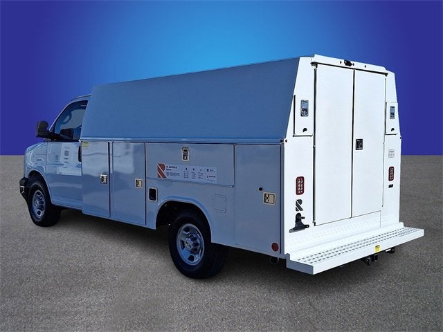 2026 Chevrolet Express Cutaway 3500 1WT