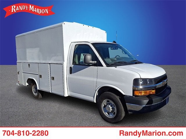 2025 Chevrolet Express Cutaway 3500 1WT