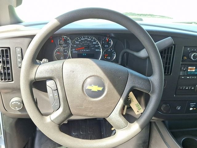 2026 Chevrolet Express Cutaway 3500 1WT