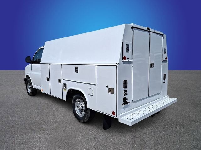 2026 Chevrolet Express Cutaway 3500 1WT