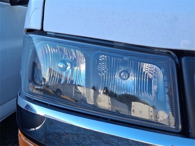 2024 Chevrolet Express Cutaway 3500 1WT