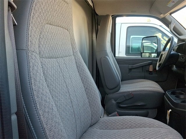 2024 Chevrolet Express Cutaway 3500 1WT