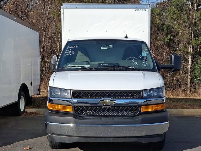 2024 Chevrolet Express Cutaway 3500 1WT